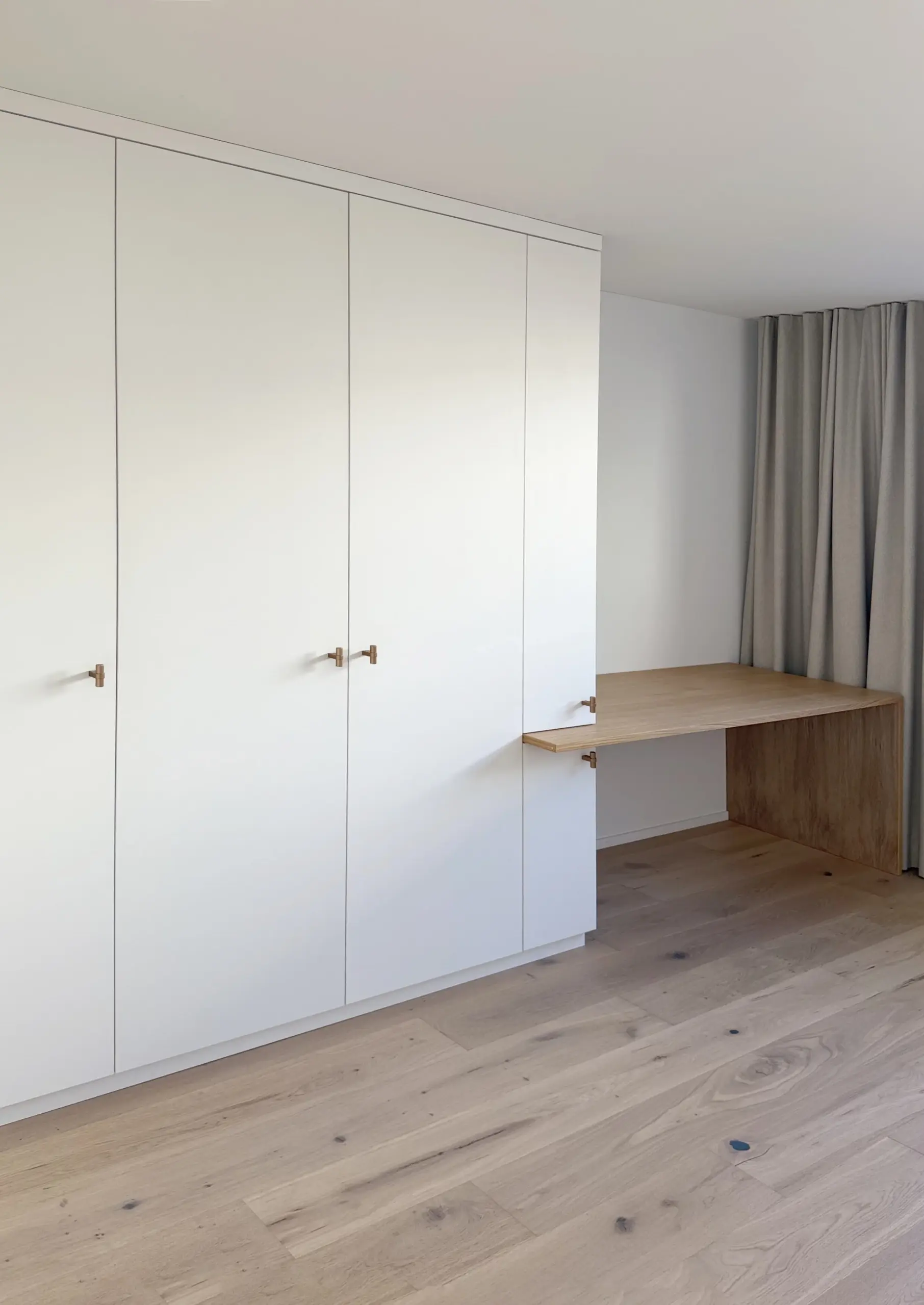 Schrank Kinderzimmer weiß geschlossen 1